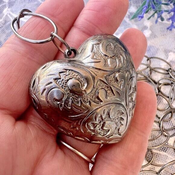 Floral Embossed Puffy Heart Long Lagenlook Y Necklace - Picture 1 of 9